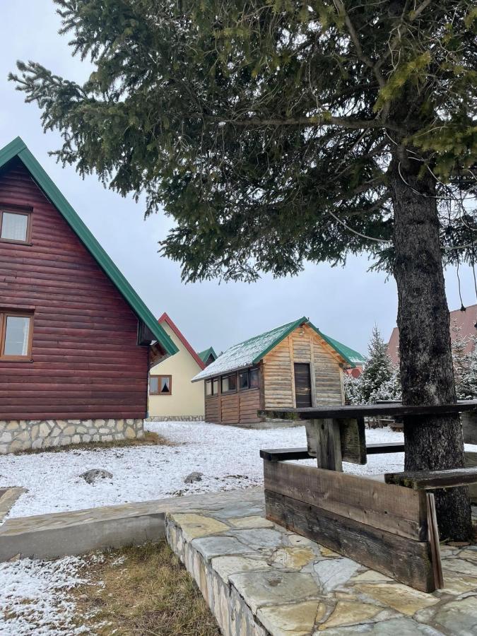 Bungalows Krstajic Žabljak エクステリア 写真